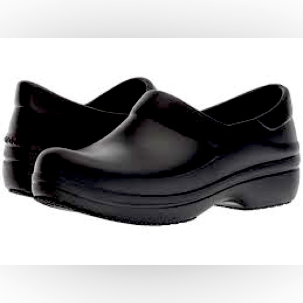 Crocs-Women’s Neria Pro II Clog size 9 worn only once.